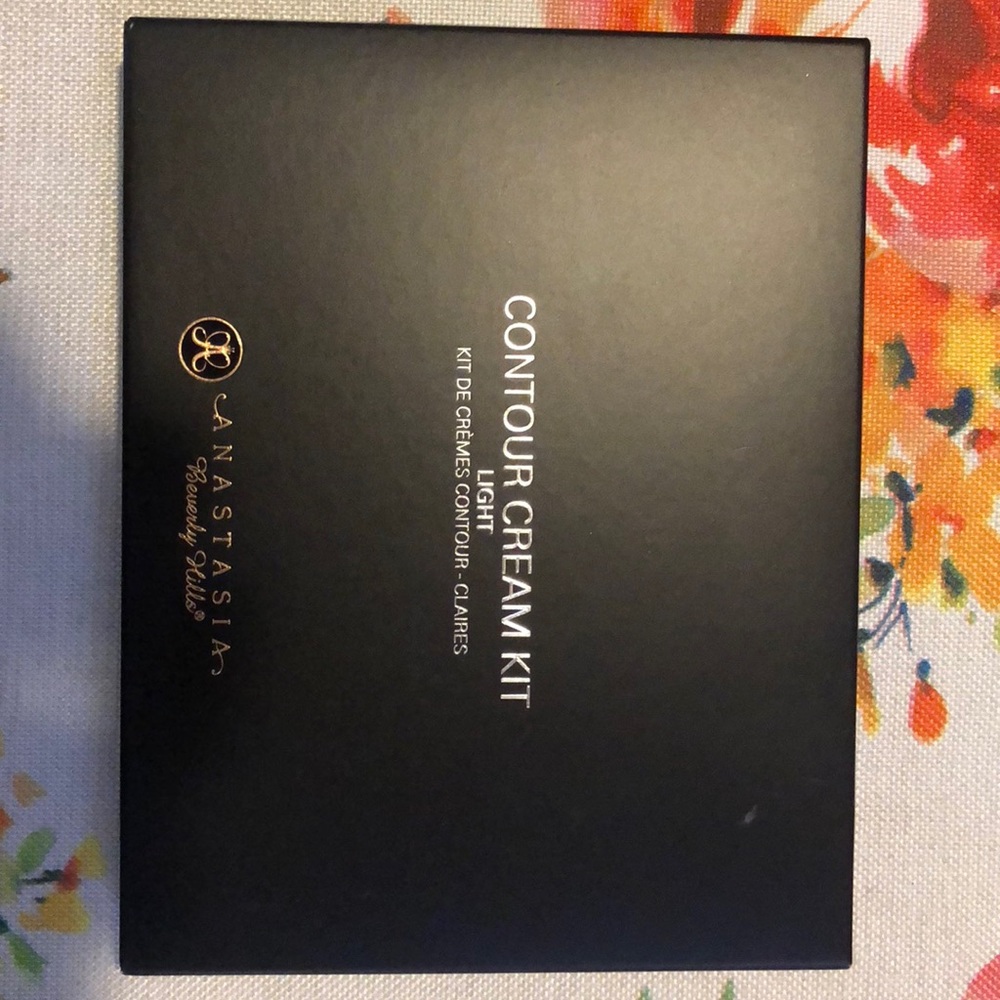 Anastasia Beverly Hills Contour Cream Kit in Light